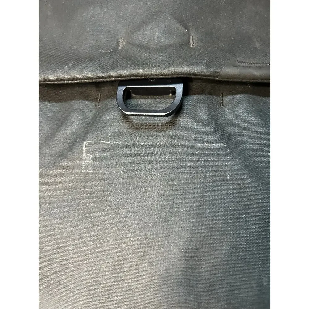 Peak Design Everyday Backpack 20L Black Pre-Owned 3 FlexFold dividers